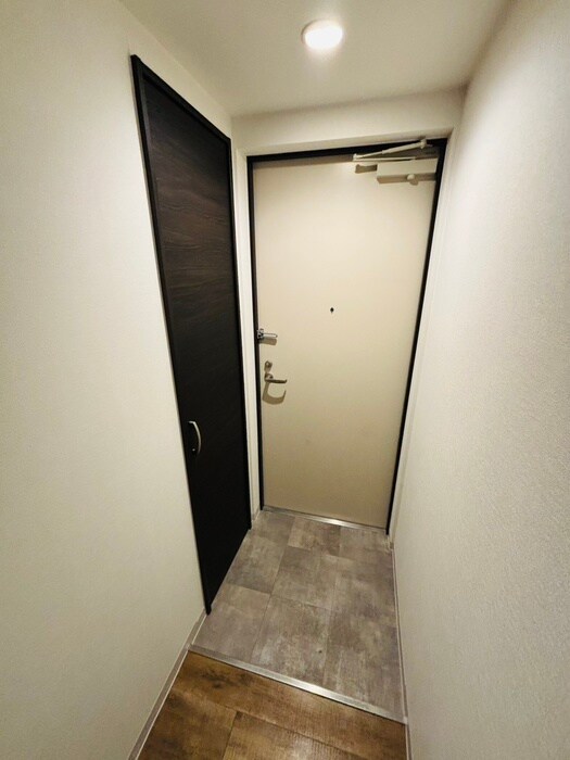物件内観写真16　(玄関)