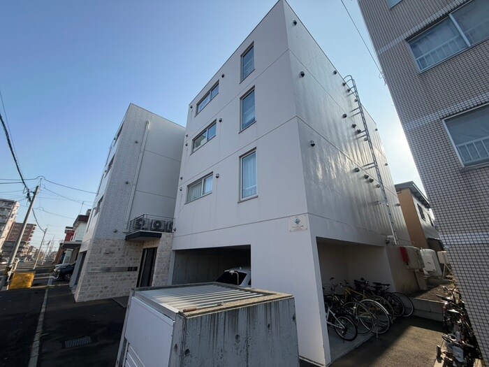 物件外観写真2　(外観写真)