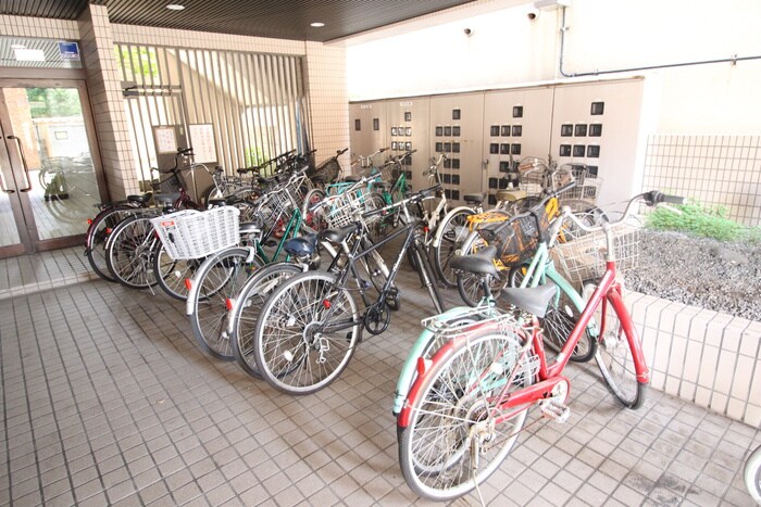 物件外観写真6　(駐輪場)