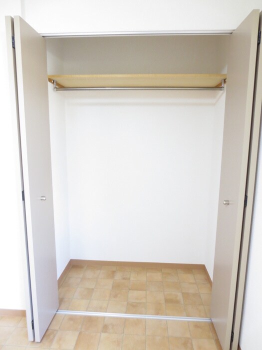 物件内観写真11　(収納)