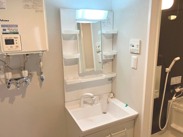 物件内観写真18　(洗面)