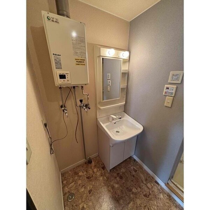 物件内観写真10　(洗面)