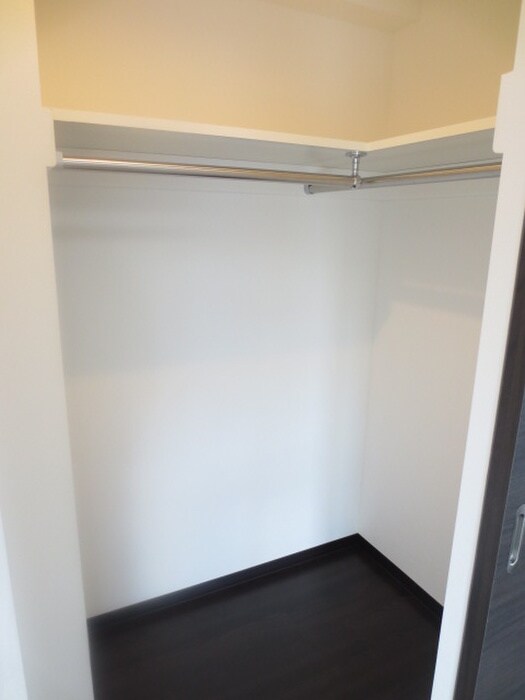 物件内観写真12　(収納)