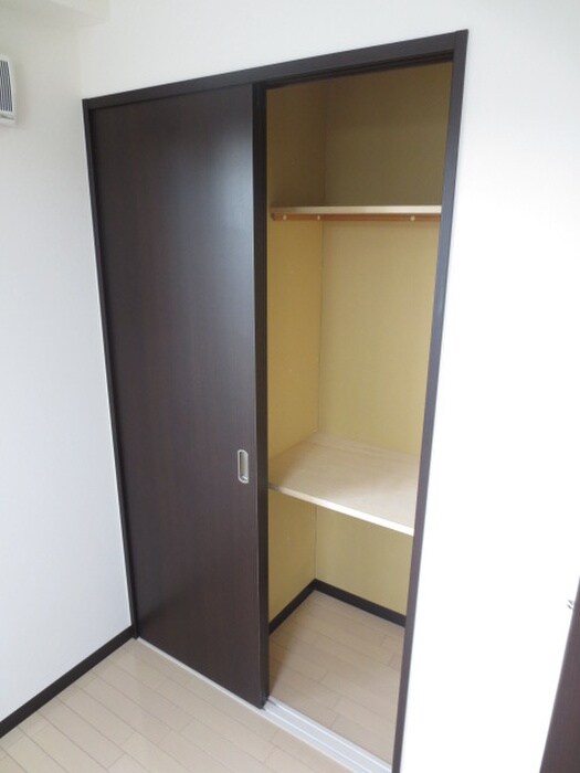 物件内観写真11　(収納)