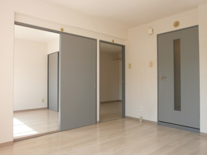 物件内観写真7　(居室)