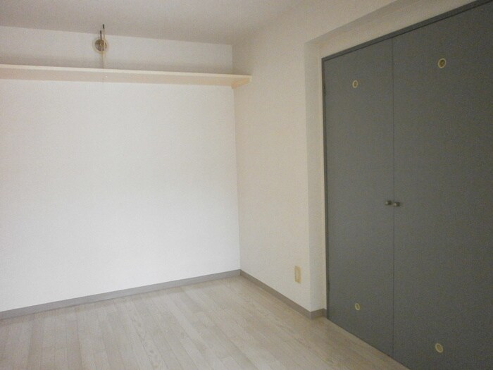 物件内観写真11　(居室)