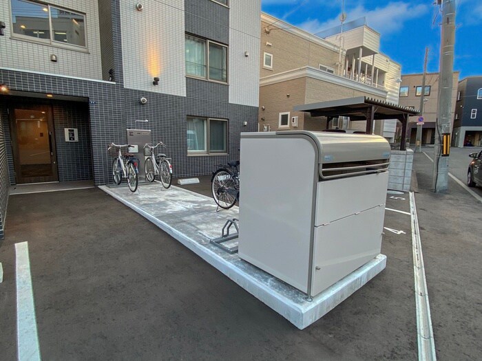 物件外観写真4　(建物設備)