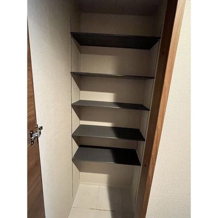 物件内観写真15　(靴箱)