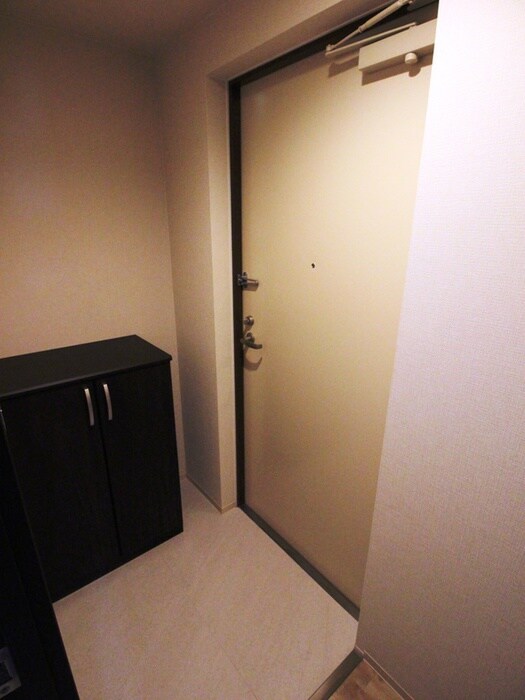 物件内観写真14　(玄関)