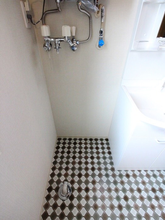 物件内観写真17　(洗濯機置場)