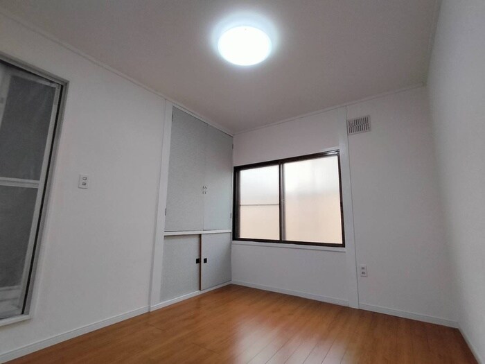 物件内観写真6　(居室)