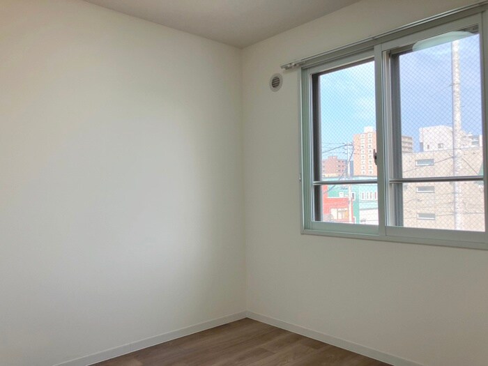 物件内観写真13　(居室)