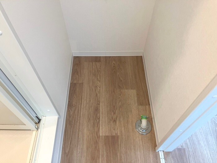 物件内観写真18　(洗濯機置場)