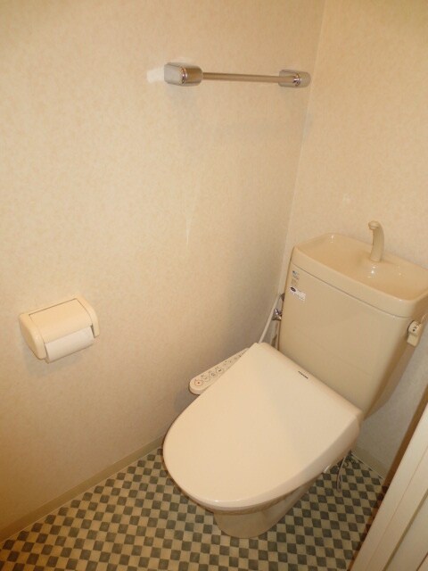 物件内観写真16　(トイレ)