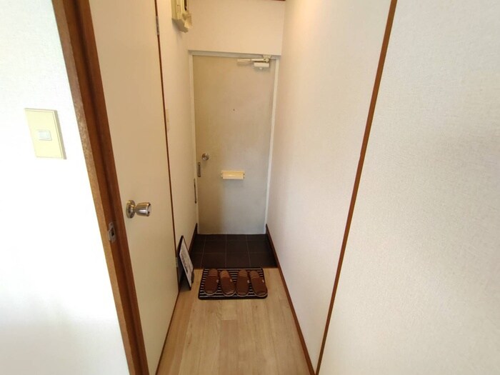 物件内観写真19　(玄関)