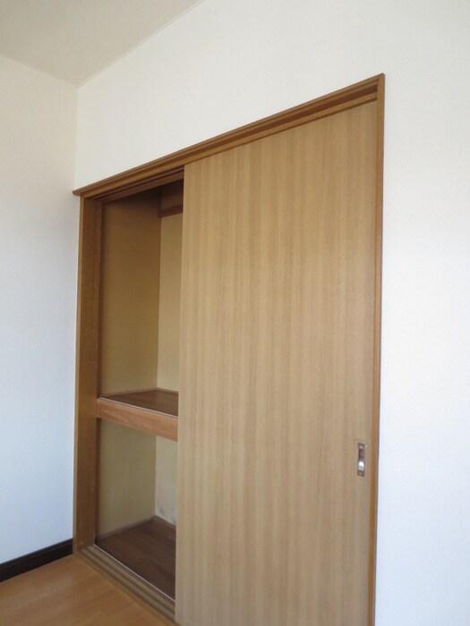物件内観写真8　(収納)