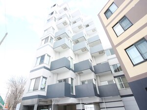 シャトー中の島外観写真