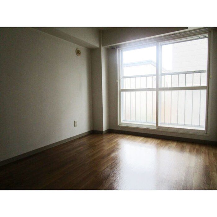 物件内観写真4　(居室)