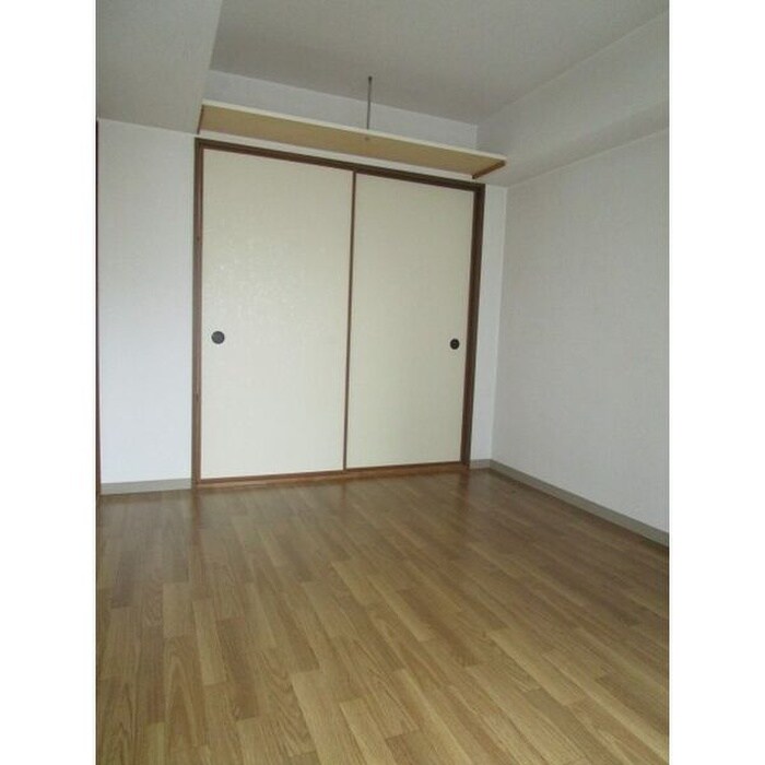 物件内観写真6　(居室)