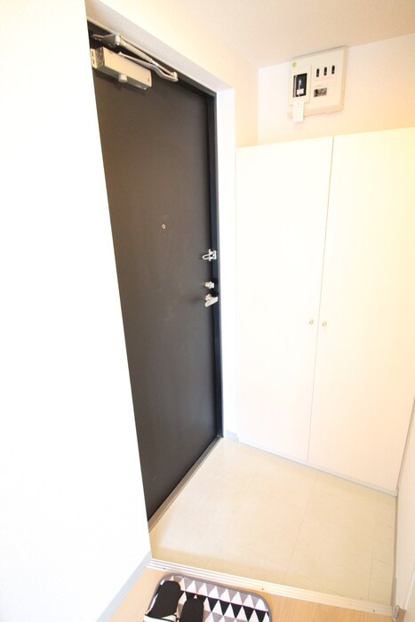 物件内観写真18　(玄関)
