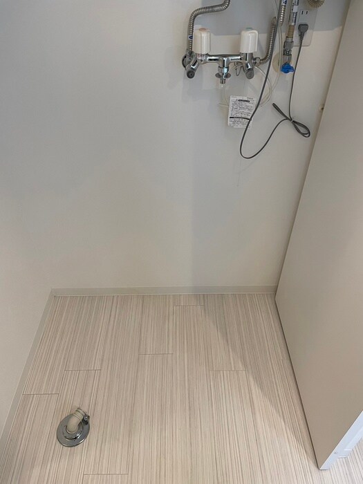 物件内観写真17　(洗濯機置場)