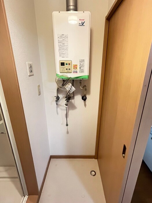 物件内観写真11　(洗濯機置場)