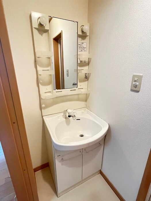 物件内観写真12　(洗面)