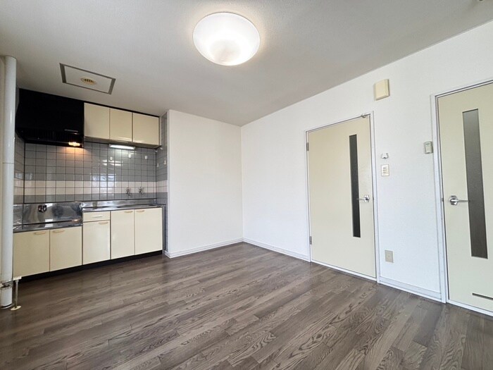 物件内観写真9　(居室)