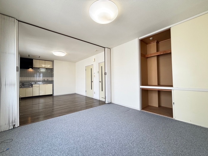 物件内観写真11　(居室)