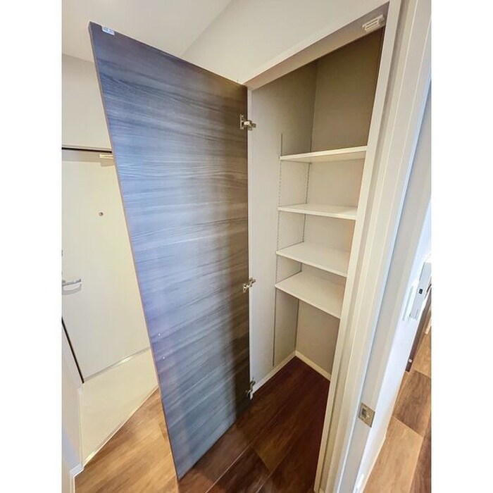 物件内観写真10　(収納)