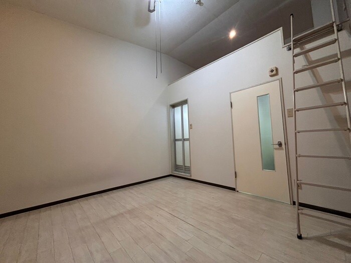 物件内観写真10　(居室)