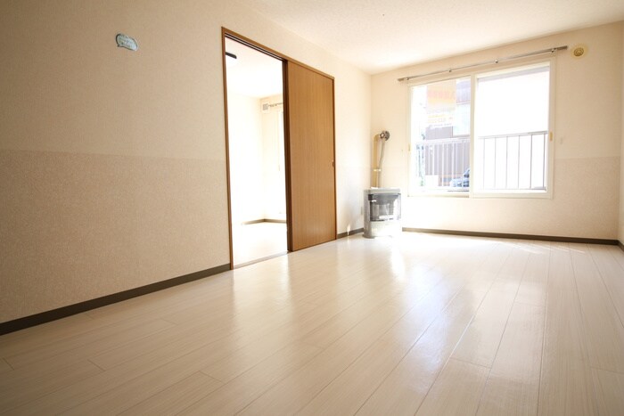 物件内観写真5　(居室)