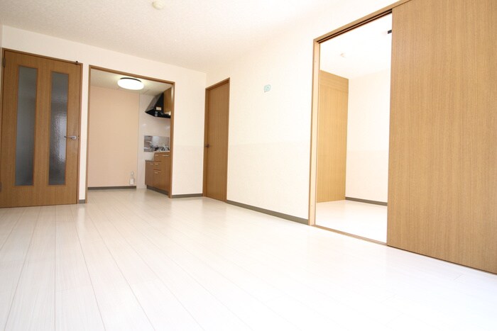 物件内観写真6　(居室)