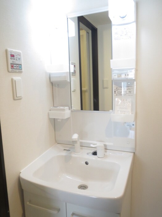 物件内観写真12　(洗面)