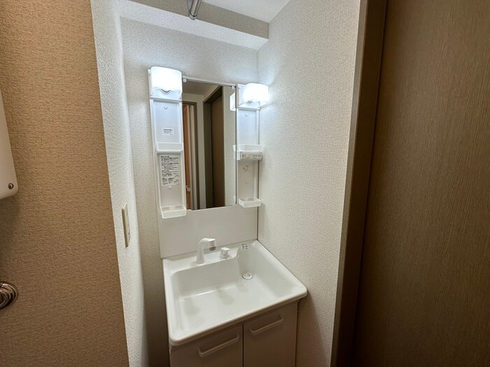 物件内観写真13　(洗面)