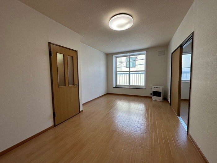 物件内観写真9　(居室)