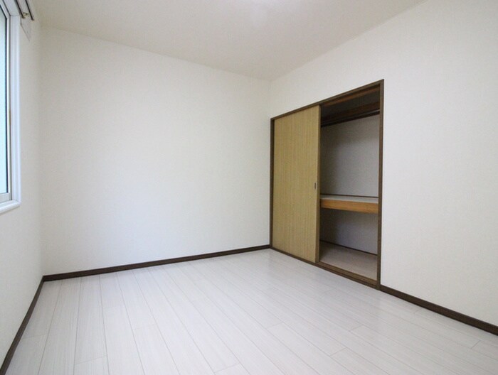 物件内観写真13　(居室)