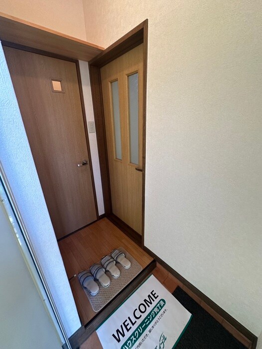 物件内観写真18　(玄関)