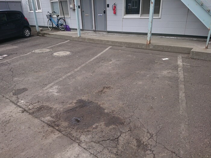 物件外観写真3　(駐車場)