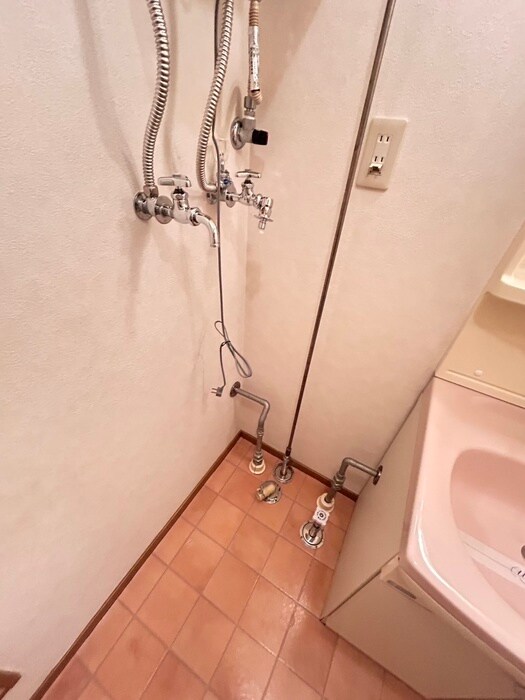 物件内観写真18　(洗濯機置場)