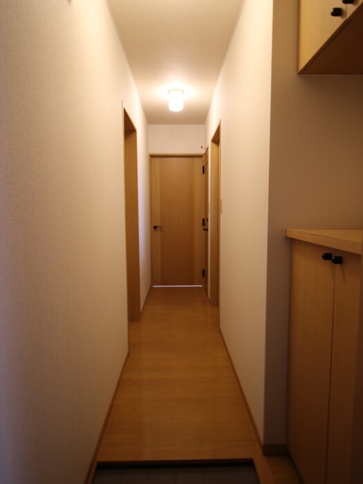 物件内観写真16　(玄関)