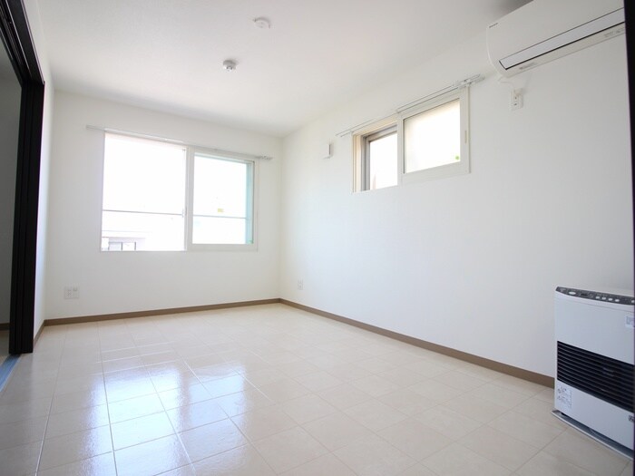 物件内観写真5　(居室)