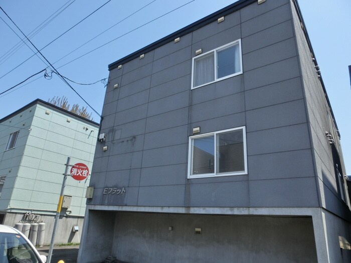 物件外観写真3　(外観写真)