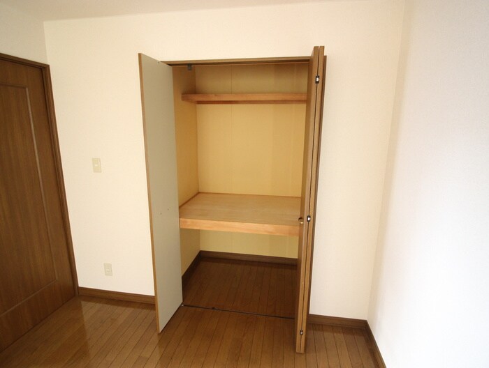 物件内観写真8　(収納)