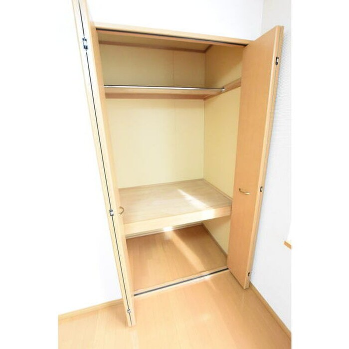 物件内観写真6　(収納)