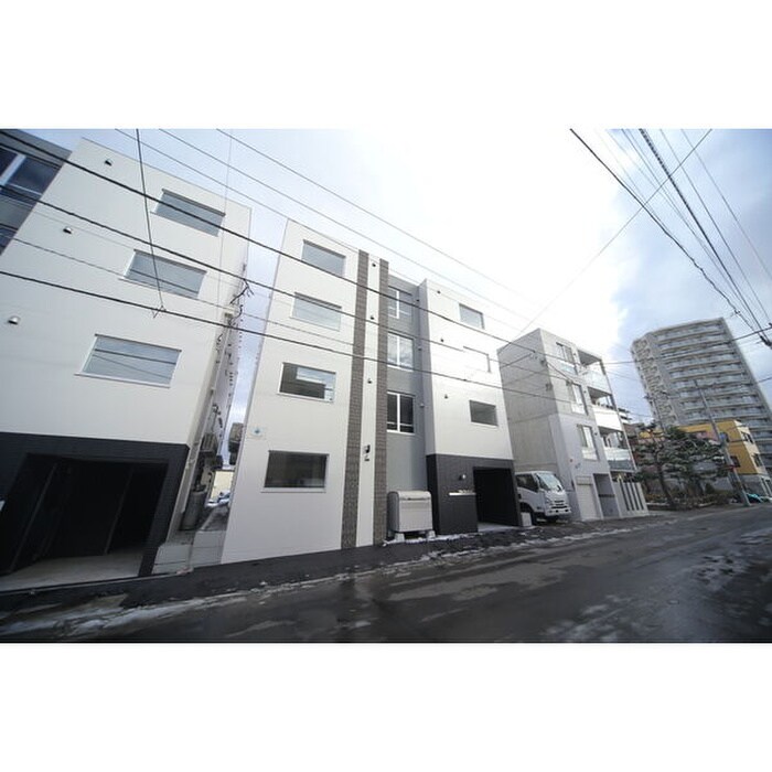 物件外観写真1　(外観写真)