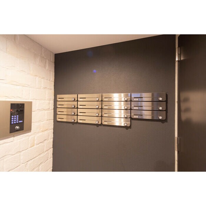 物件外観写真4　(エントランス部分)