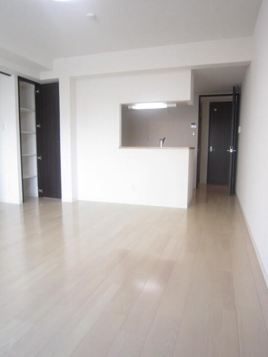 物件内観写真4　(居室)