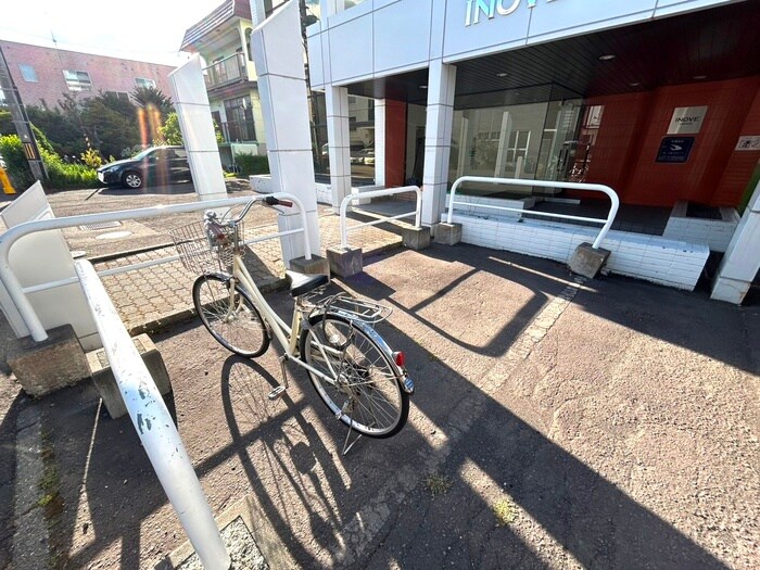 物件外観写真5　(駐輪場)