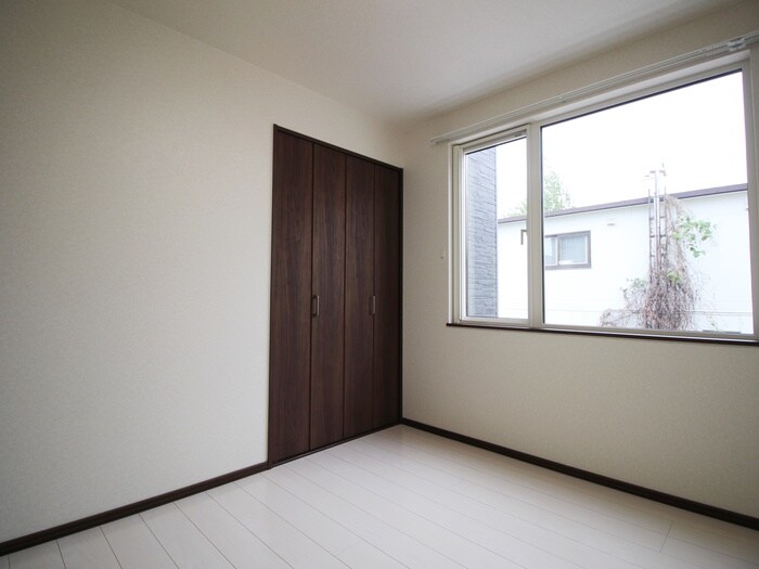 物件内観写真10　(居室)